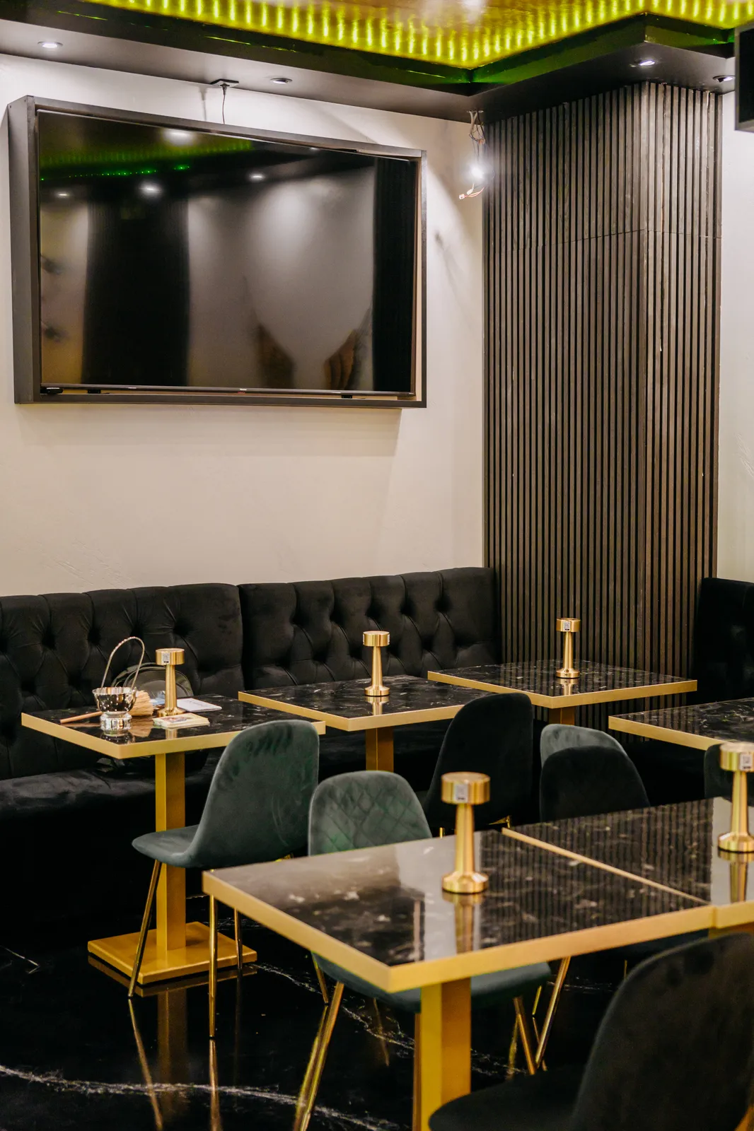 Ruhige, gemütliche Nische für ein ungestörtes Abendessen